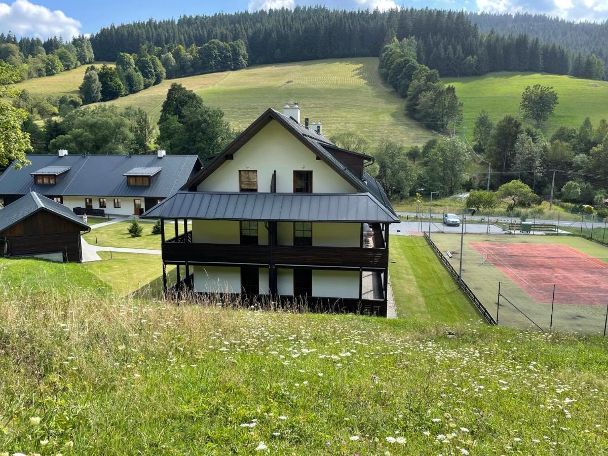 Apartmán NETA Velké Karlovice, Polanský Dvůr Exterior foto